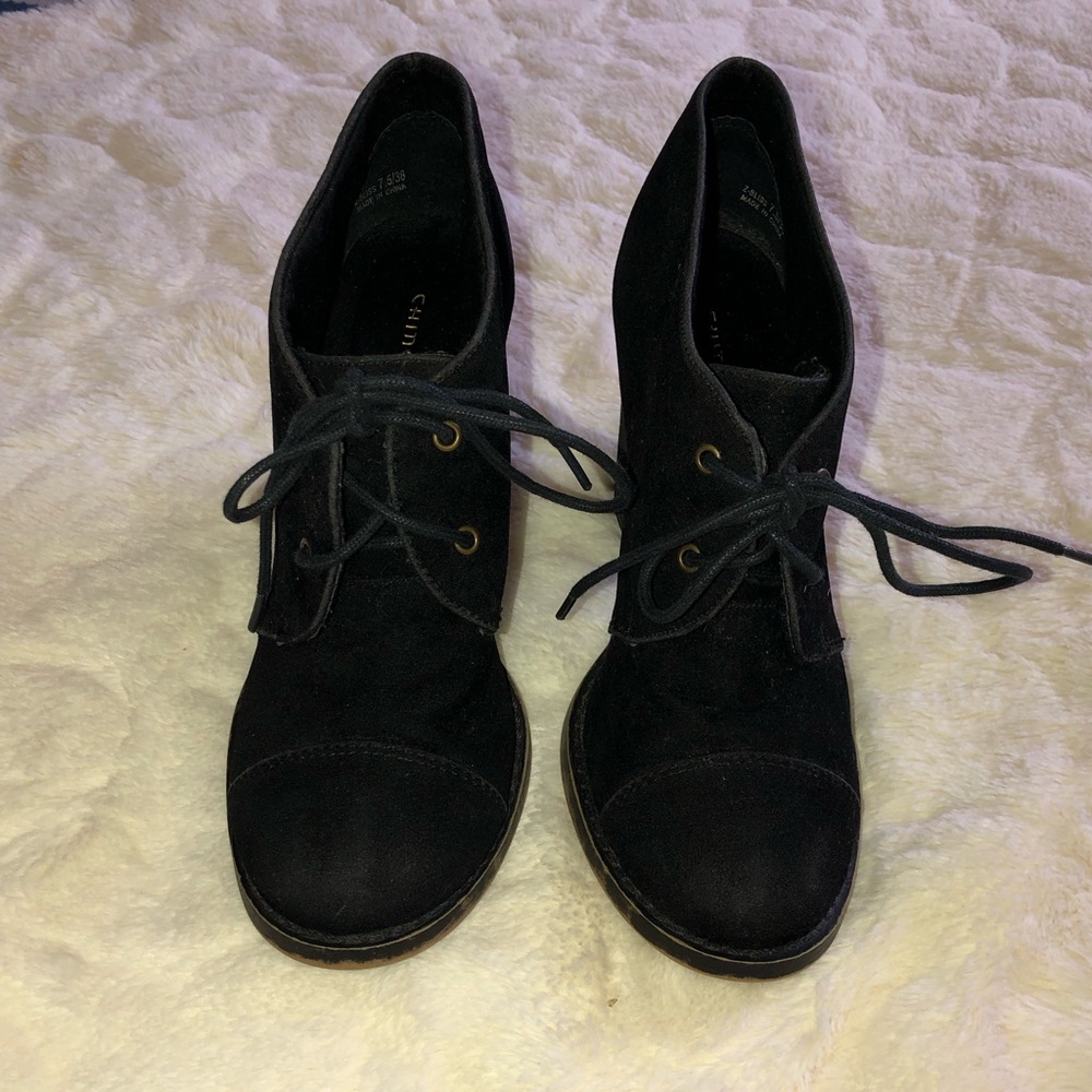 Chinese Laundry Z-Bliss Black Laced Heel Booties.